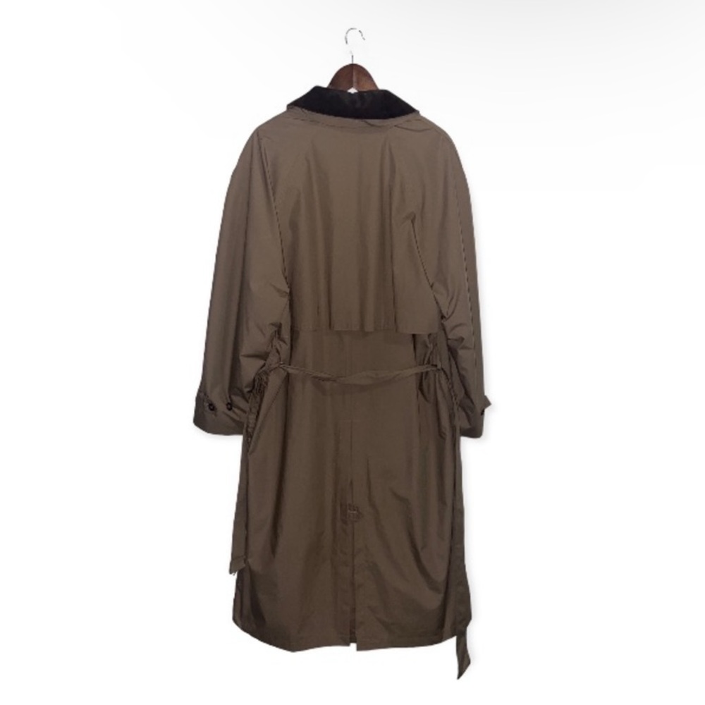 London Fog Trenchcoat - Picture 4 of 14